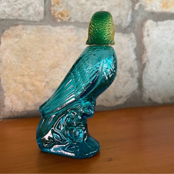 Vtg Avon Island Parakeet Bottle Charisma Cologne Blue Green Glass Empty 1970s - Picture 4 of 6
